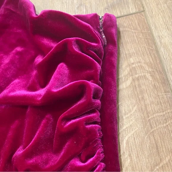 🌟NBD🌟REVOLVE GINNIE STRETCH VELVET ONE SLEEVE MINI DRESS MAGENTA SZ M - Picture 5 of 7